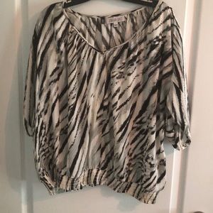 Almost new shirt smoke free house no pets